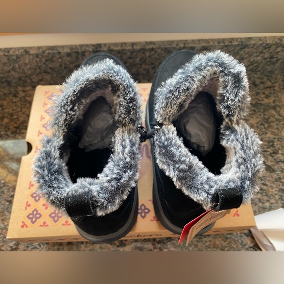 Skechers Women's Black and Gray Fur-Top Boots - Picture 5 of 8
